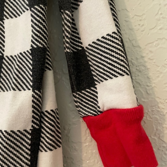 Size 12 Month Buffalo Plaid Pajamas - Picture 4 of 5